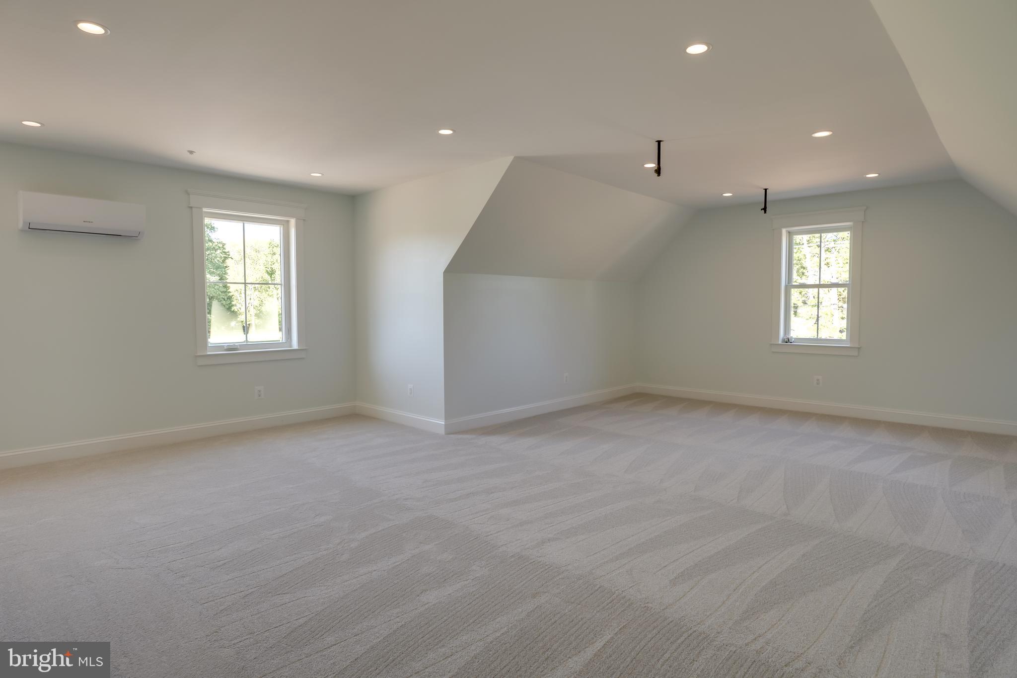 SARAH SKIPPER LANDS - Residential