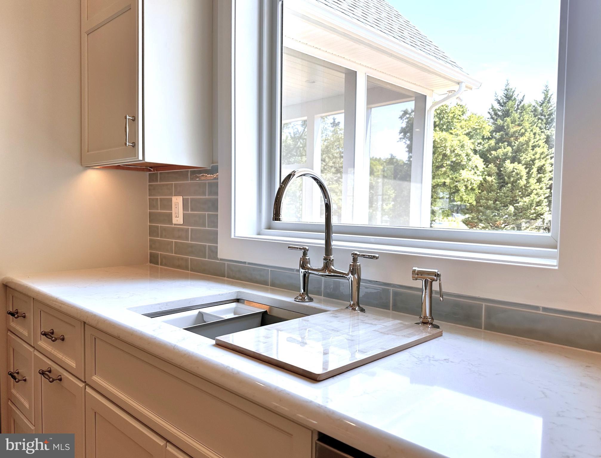 SARAH SKIPPER LANDS - Residential