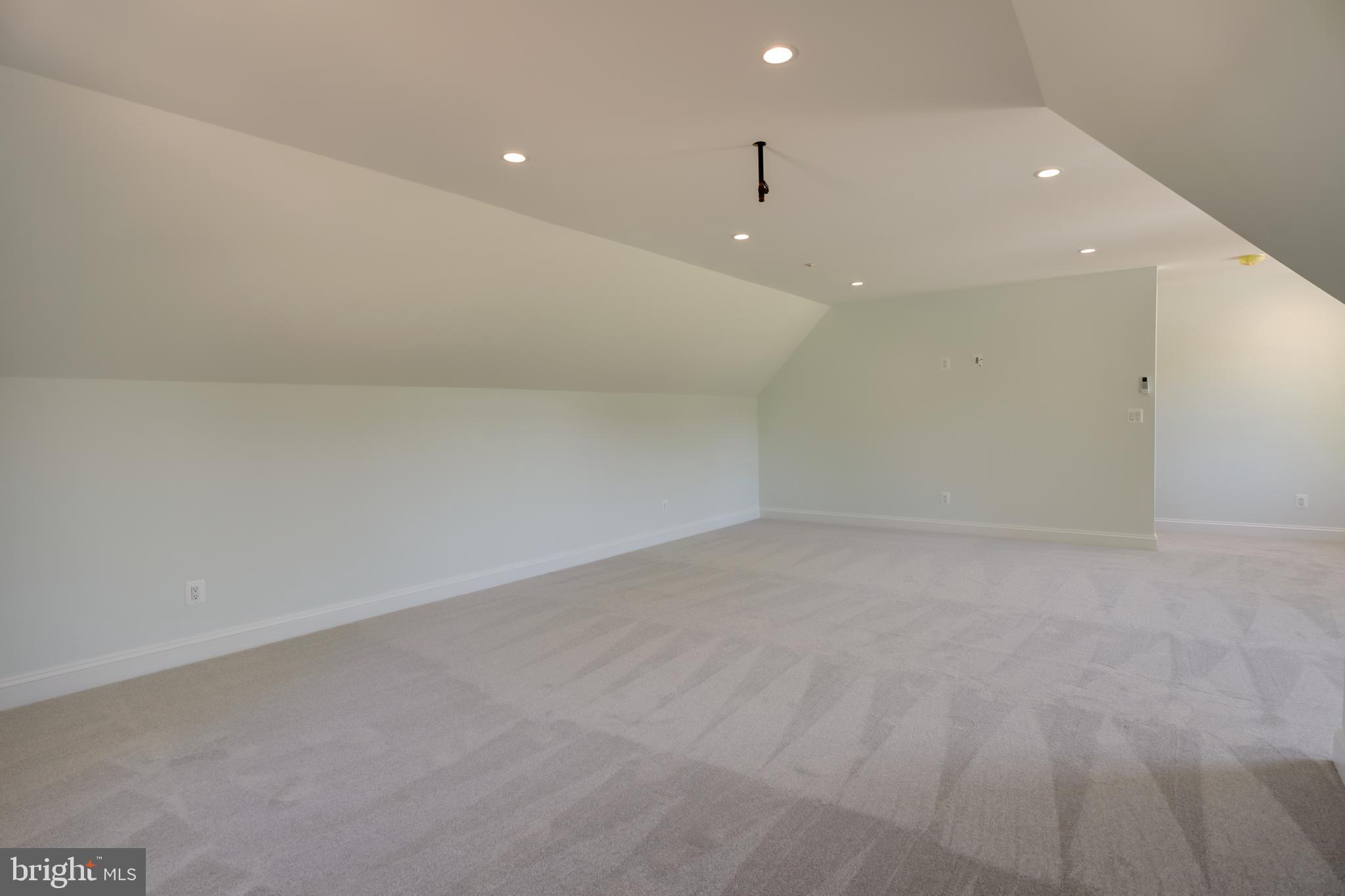 SARAH SKIPPER LANDS - Residential