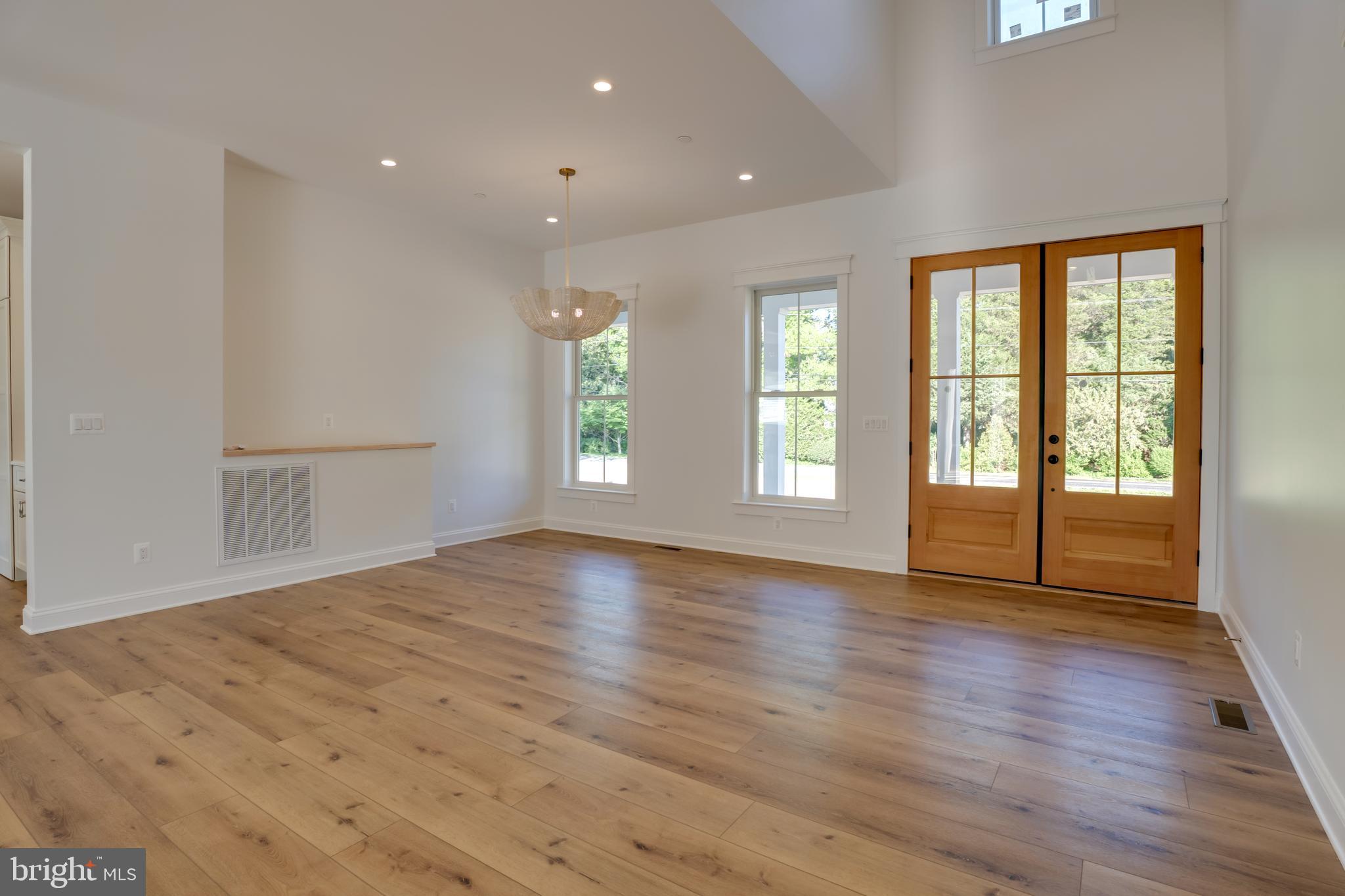 SARAH SKIPPER LANDS - Residential