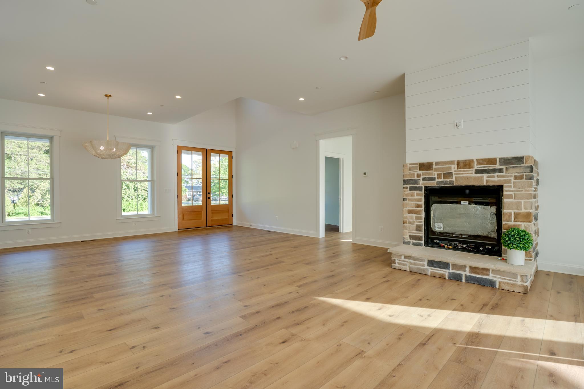 SARAH SKIPPER LANDS - Residential