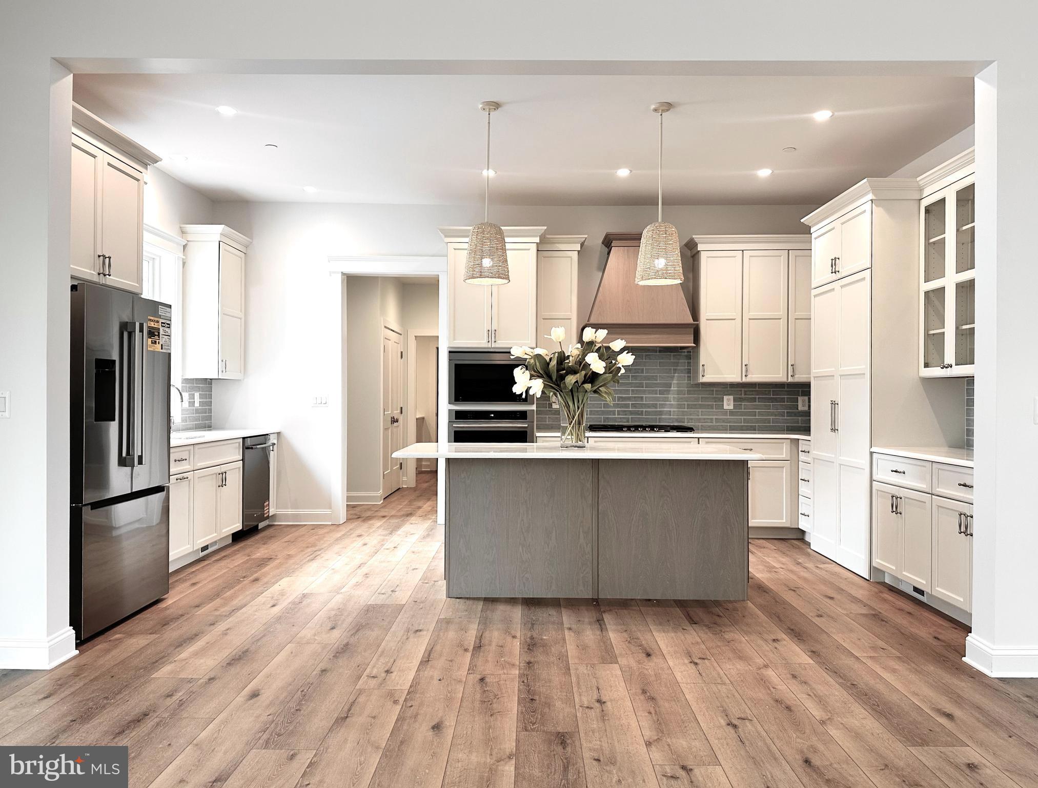 SARAH SKIPPER LANDS - Residential