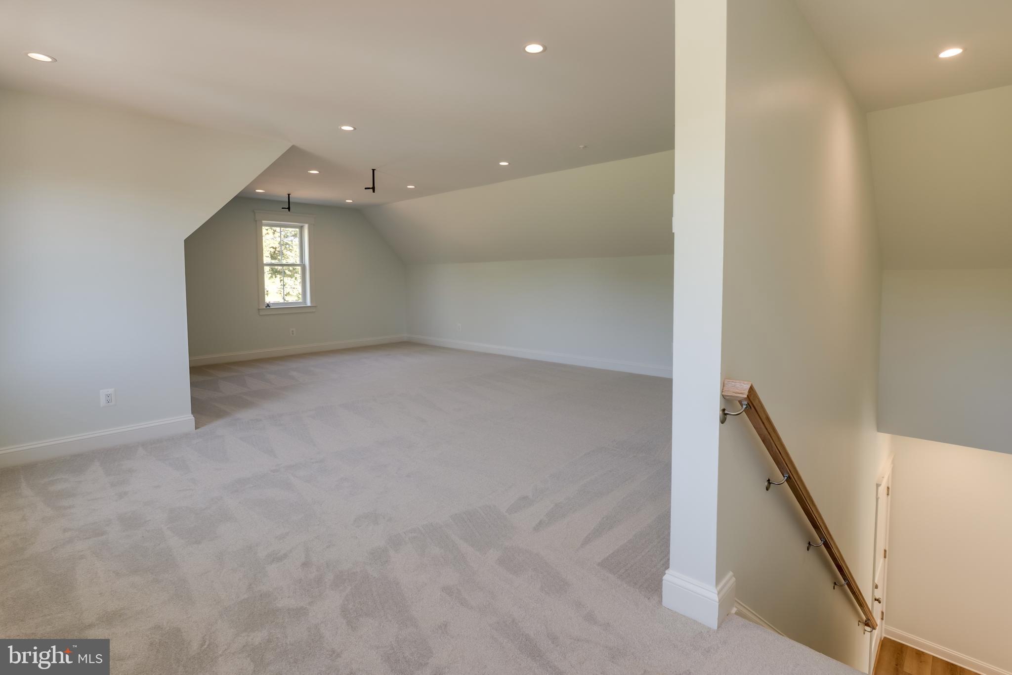 SARAH SKIPPER LANDS - Residential