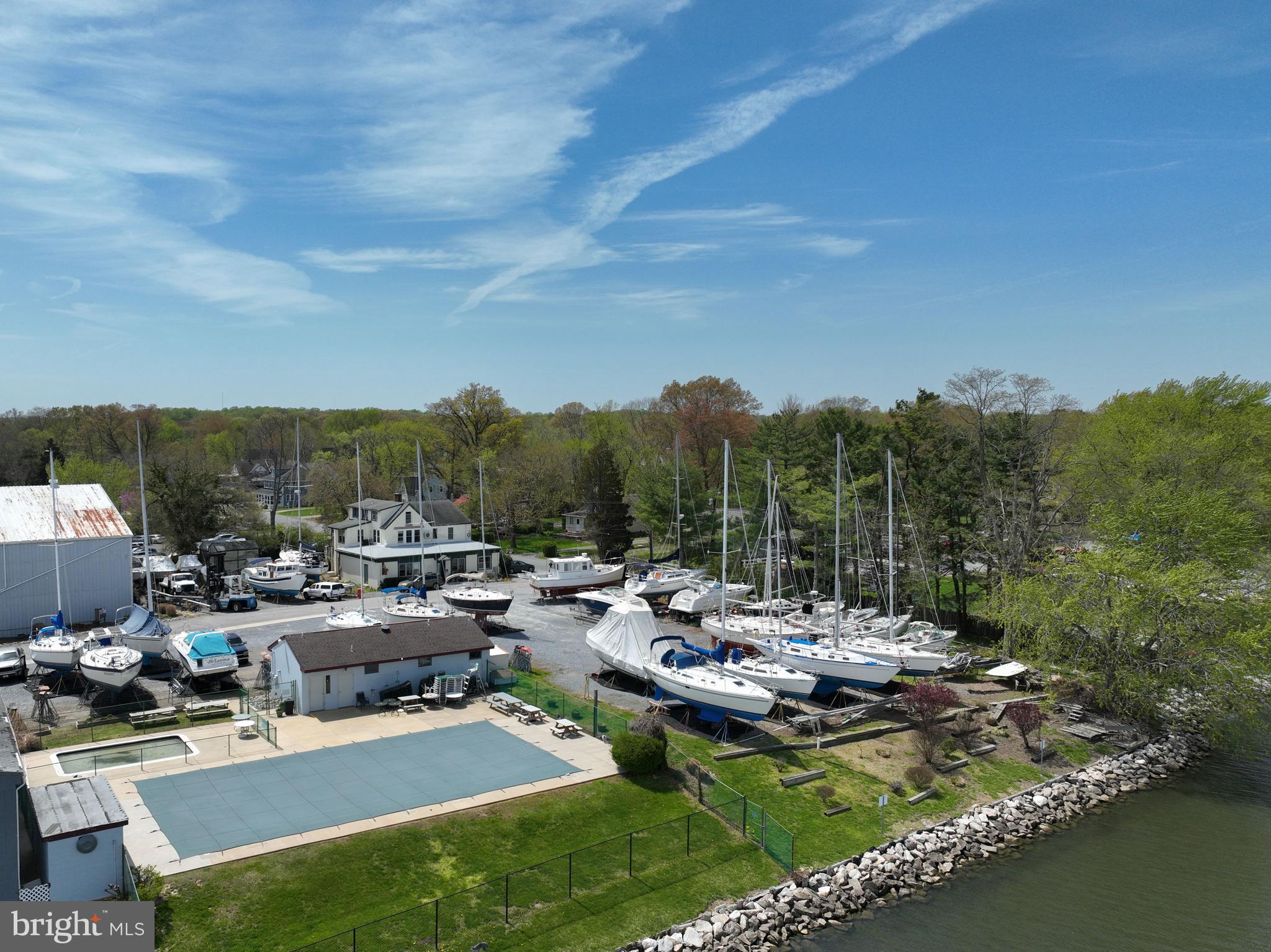 GALESVILLE - Residential