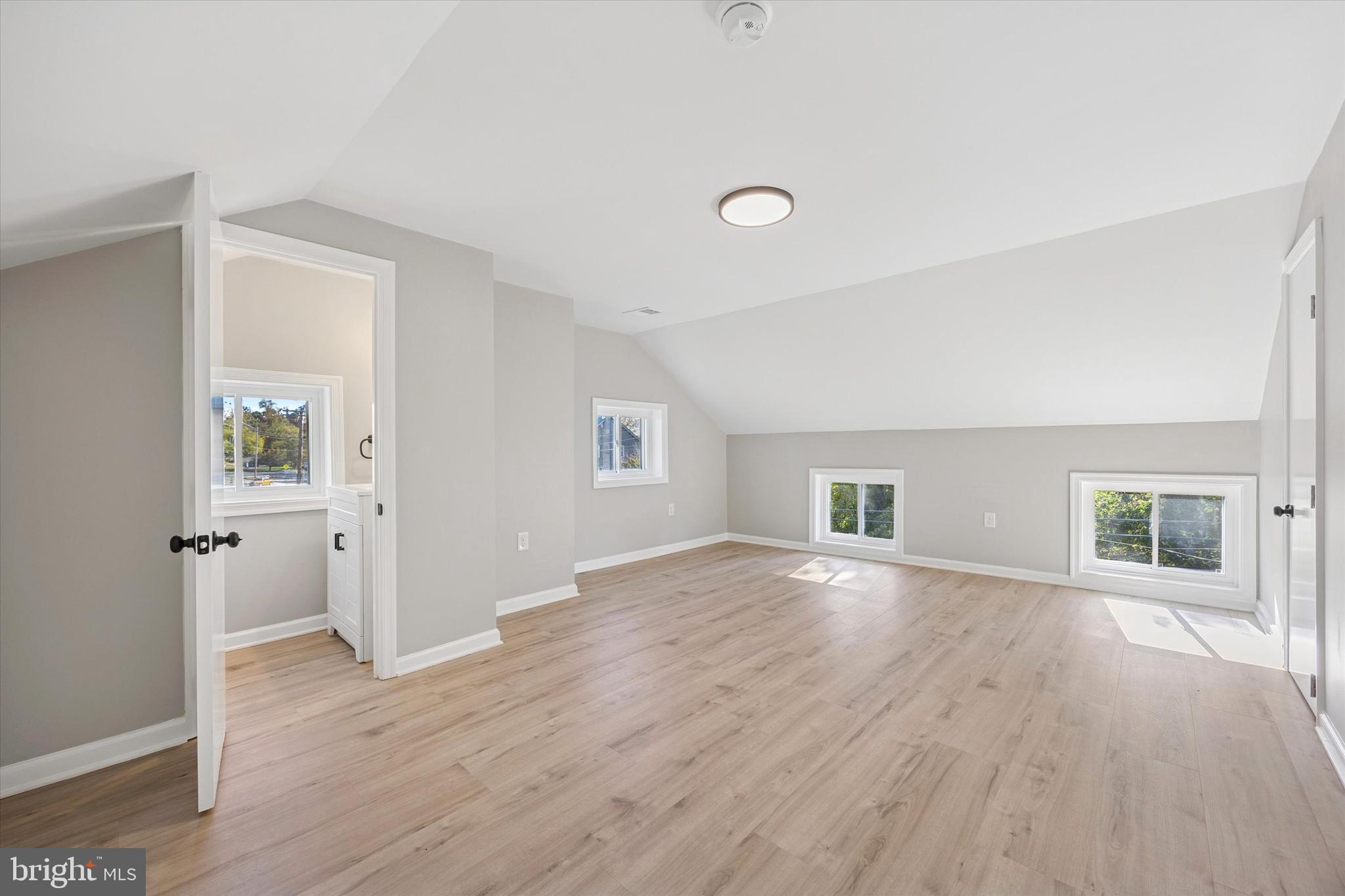 LAFAYETTE HILL - Residential