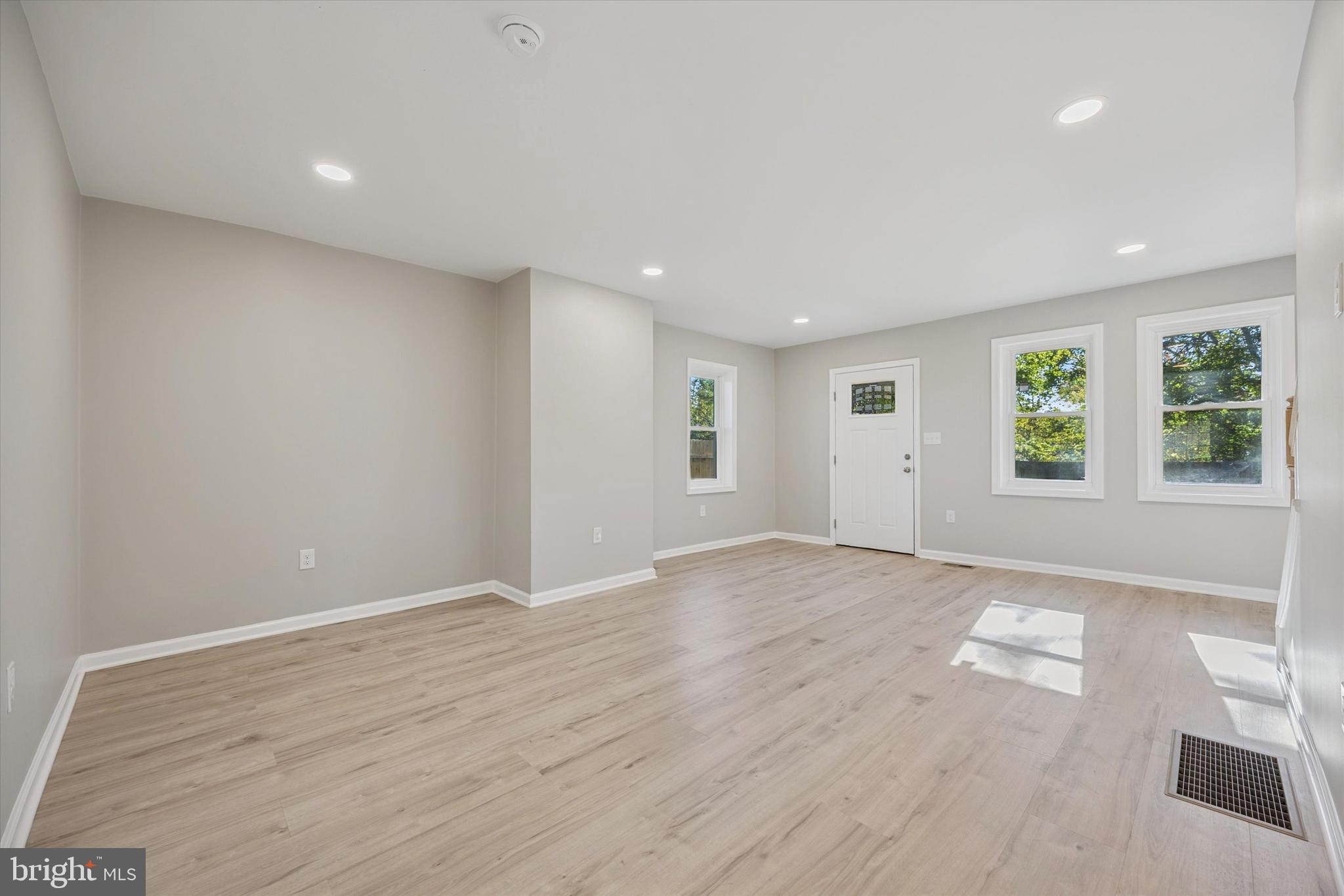 LAFAYETTE HILL - Residential