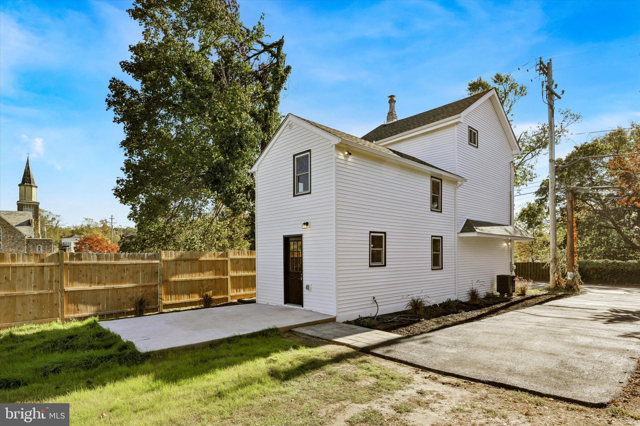 LAFAYETTE HILL - Residential