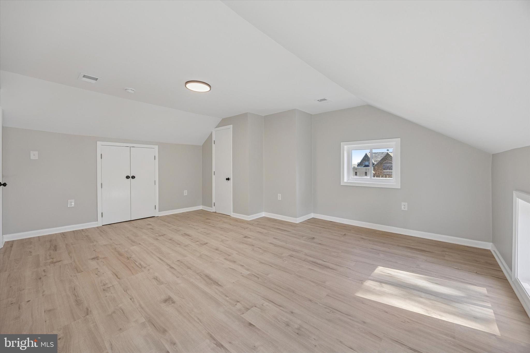 LAFAYETTE HILL - Residential