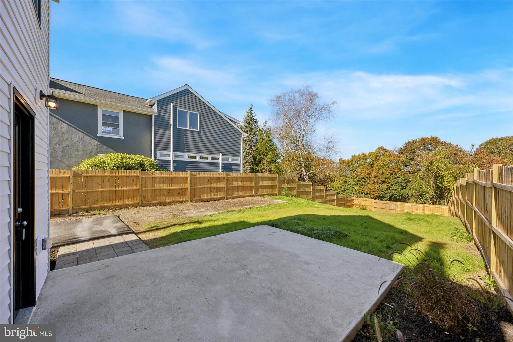 LAFAYETTE HILL - Residential