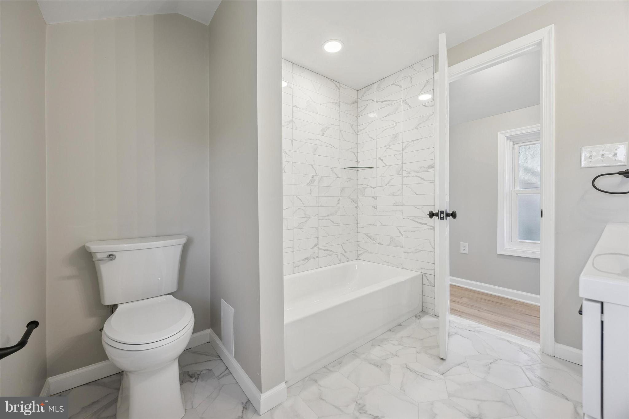 LAFAYETTE HILL - Residential