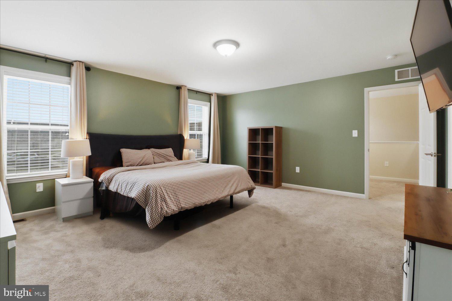 MACINTOSH CROSSING - Residential