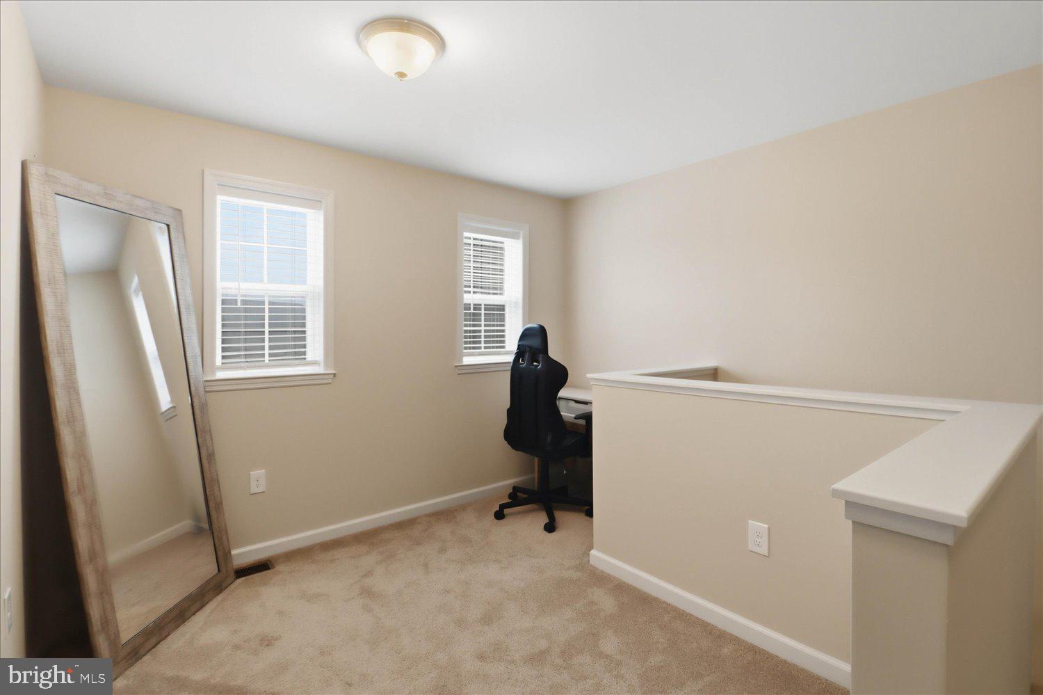 MACINTOSH CROSSING - Residential