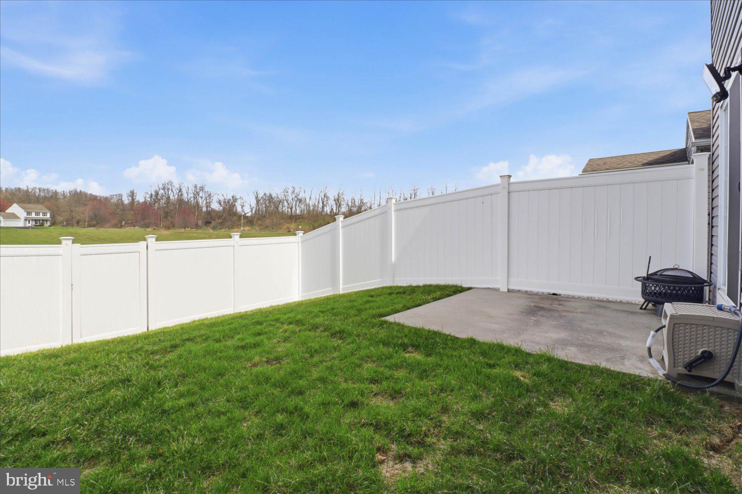 MACINTOSH CROSSING - Residential