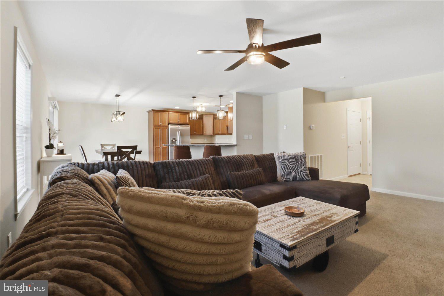 MACINTOSH CROSSING - Residential