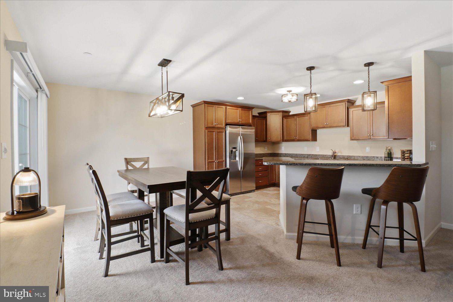 MACINTOSH CROSSING - Residential