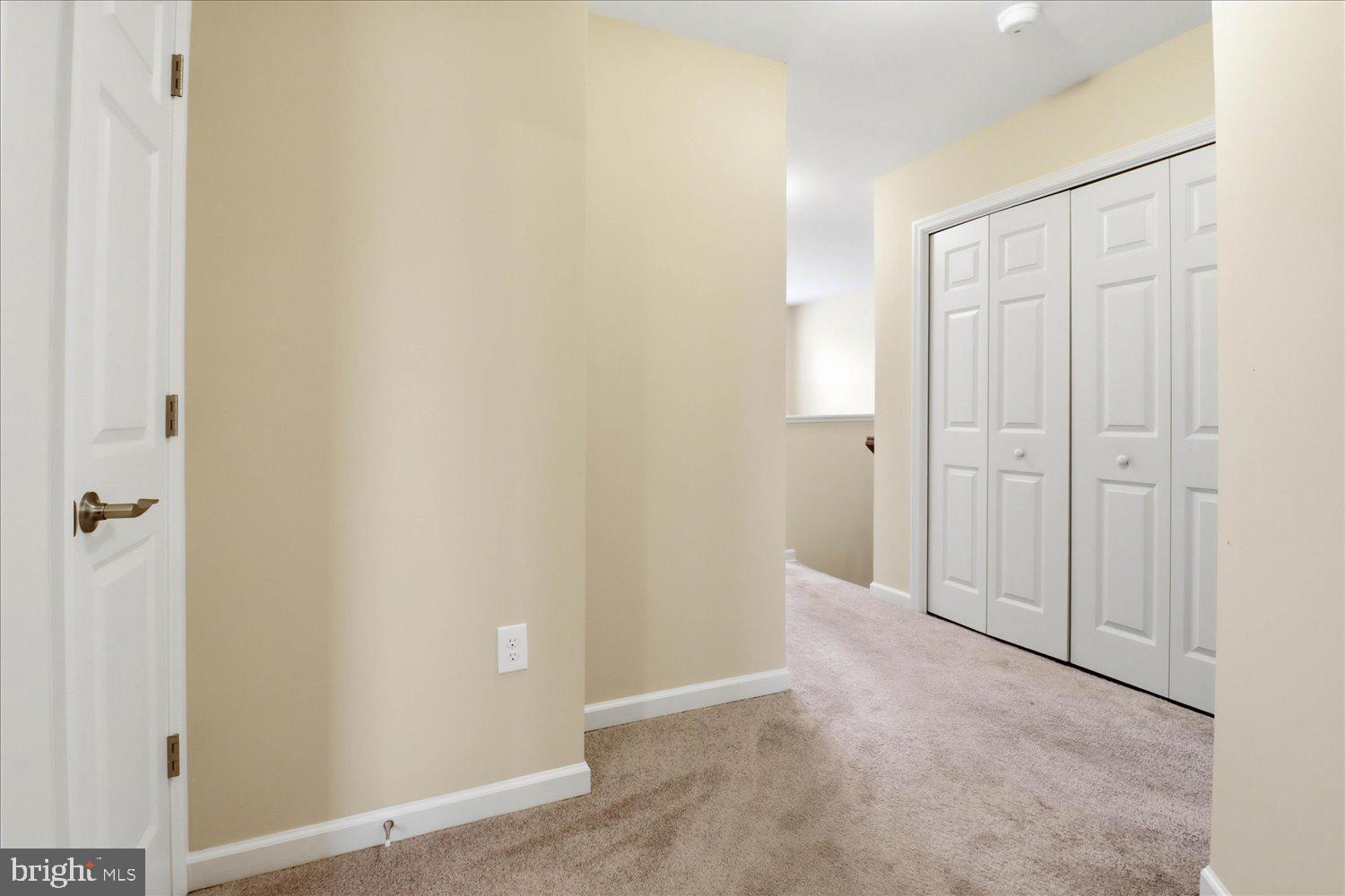 MACINTOSH CROSSING - Residential