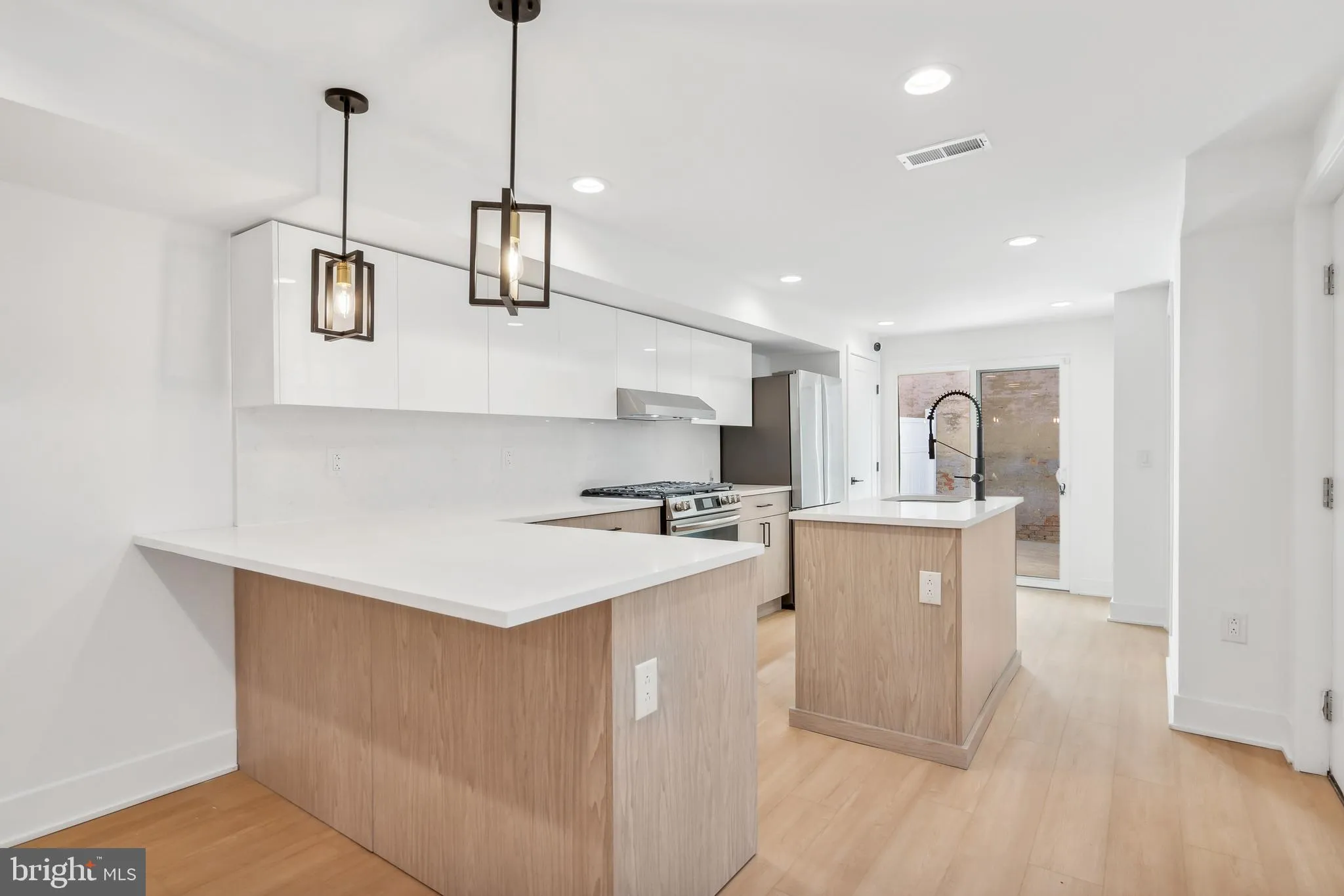 Philadelphia, Pennsylvania 19125, United States, 2 Bedrooms Bedrooms, ,2 BathroomsBathrooms,Residential,Active,36149