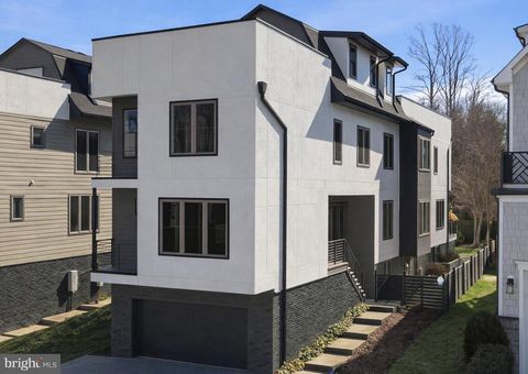 Photo of 7011 Haycock Road, FALLS CHURCH, VA 22043 (MLS # VAFX2292296)