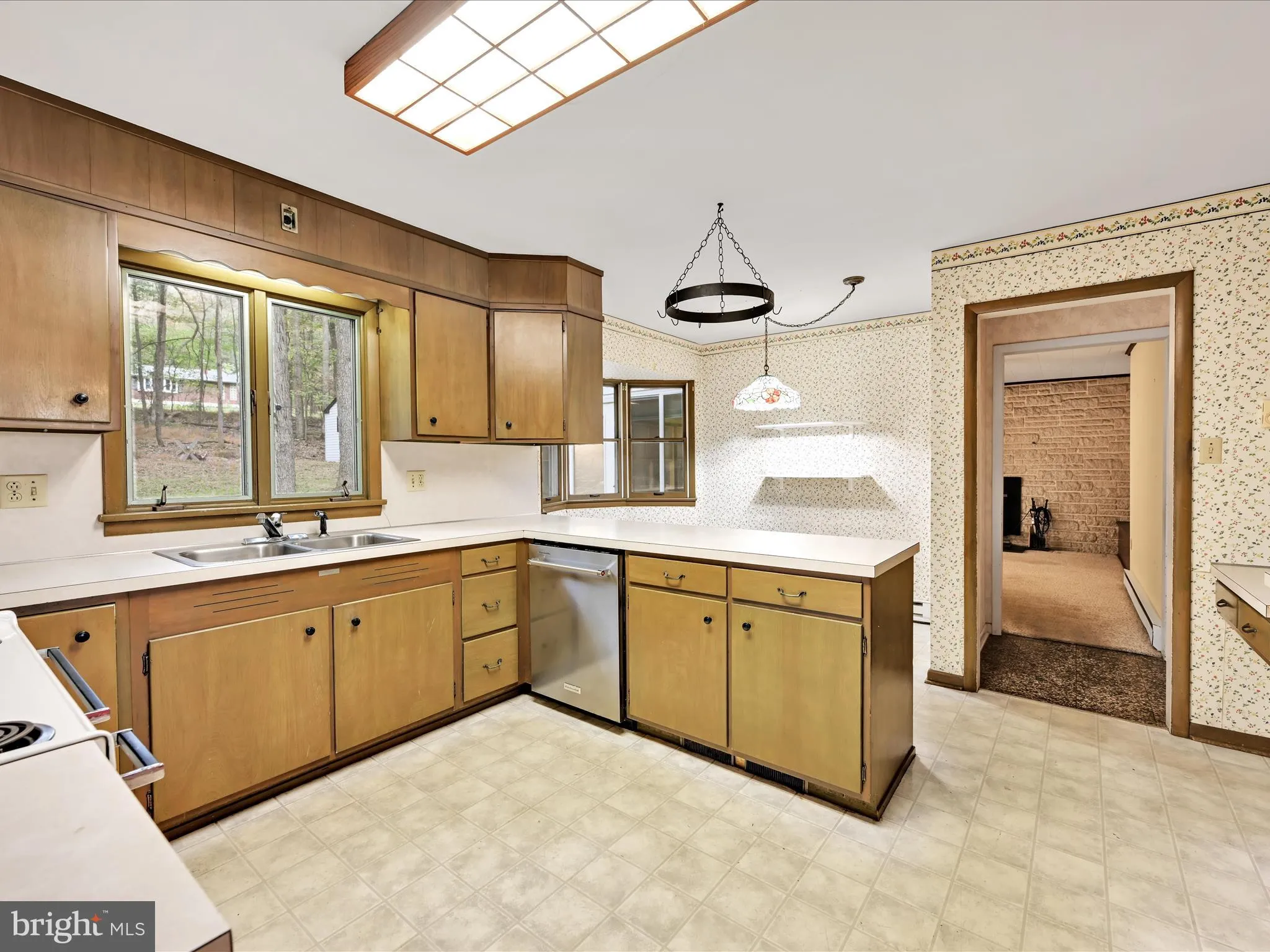 Orwigsburg, Pennsylvania 17961, United States, 4 Bedrooms Bedrooms, ,3 BathroomsBathrooms,Residential,Pending,228427