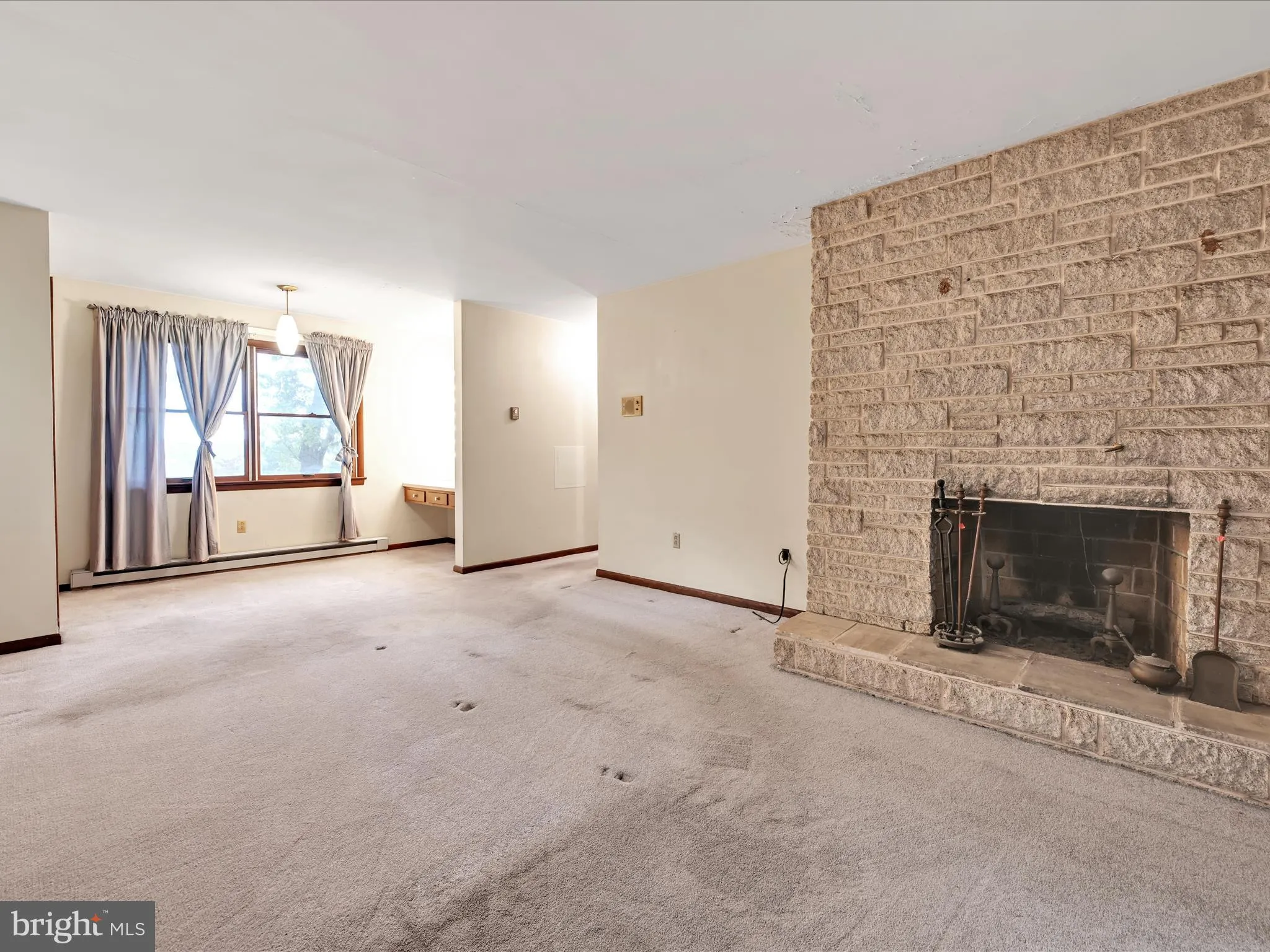 Orwigsburg, Pennsylvania 17961, United States, 4 Bedrooms Bedrooms, ,3 BathroomsBathrooms,Residential,Pending,228427