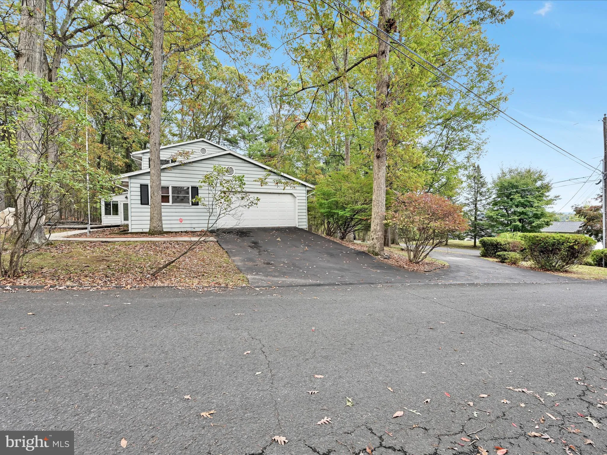 Orwigsburg, Pennsylvania 17961, United States, 4 Bedrooms Bedrooms, ,3 BathroomsBathrooms,Residential,Pending,228427