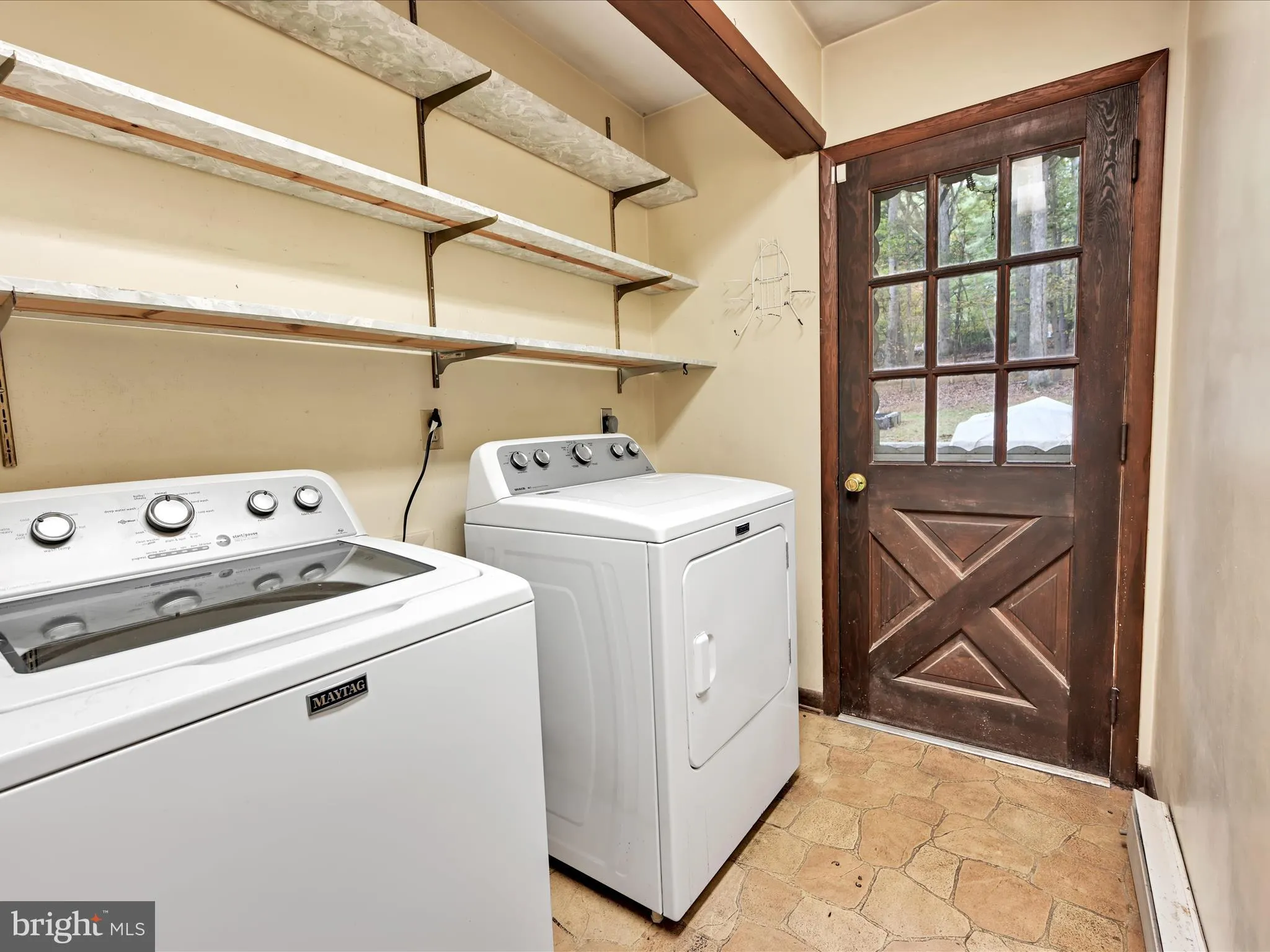 Orwigsburg, Pennsylvania 17961, United States, 4 Bedrooms Bedrooms, ,3 BathroomsBathrooms,Residential,Pending,228427