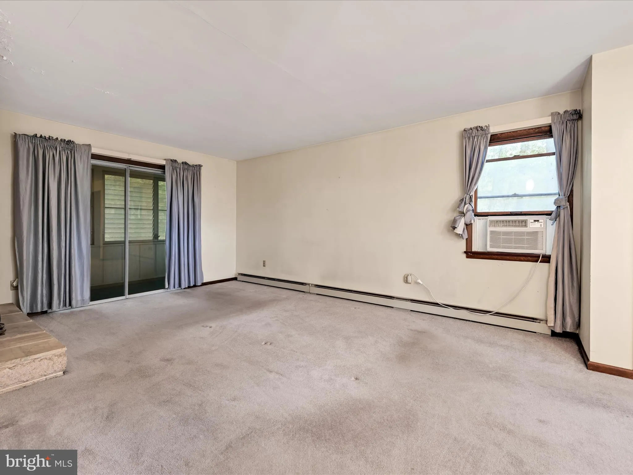 Orwigsburg, Pennsylvania 17961, United States, 4 Bedrooms Bedrooms, ,3 BathroomsBathrooms,Residential,Pending,228427