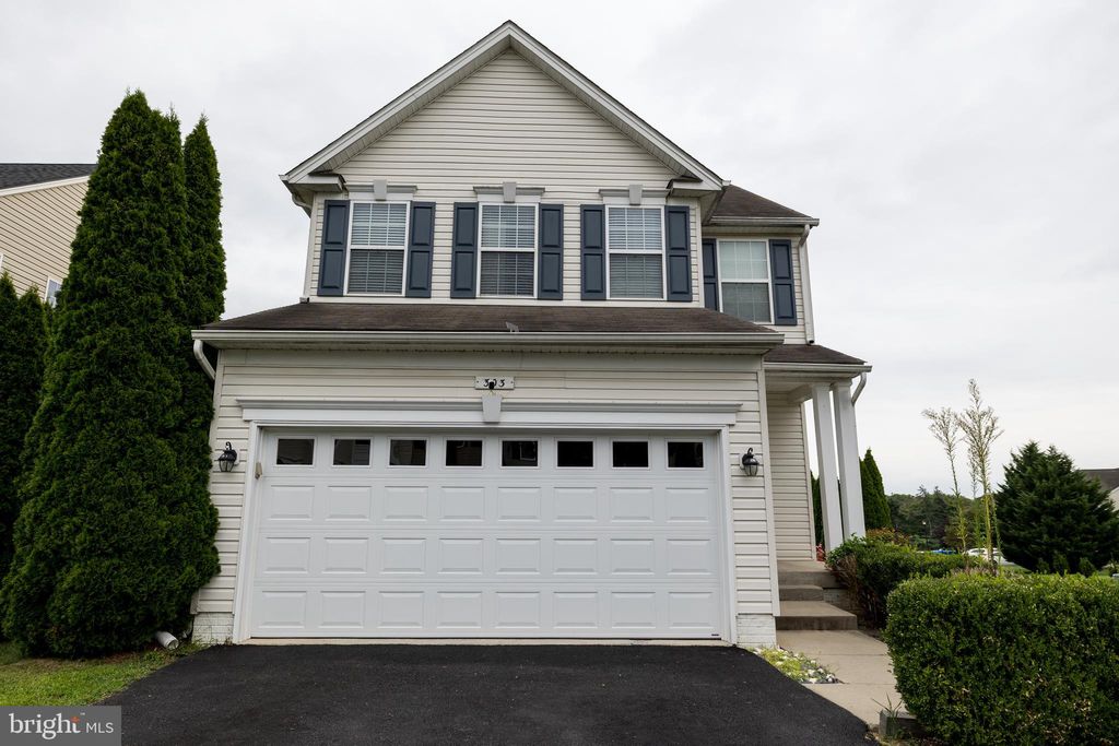 Photo of 303 Pennshire Drive, LANCASTER, PA 17603 (MLS # PALA2076058)