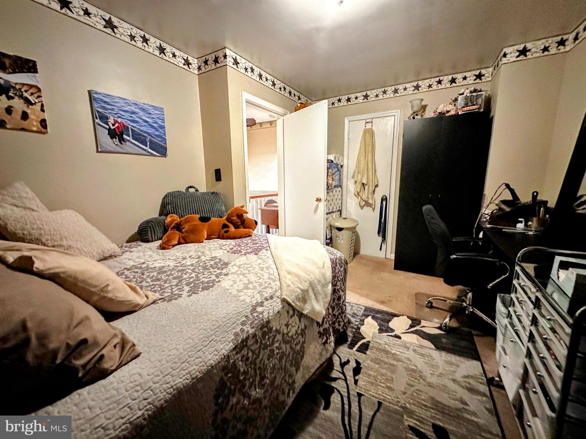 GRAY MANOR - Residential