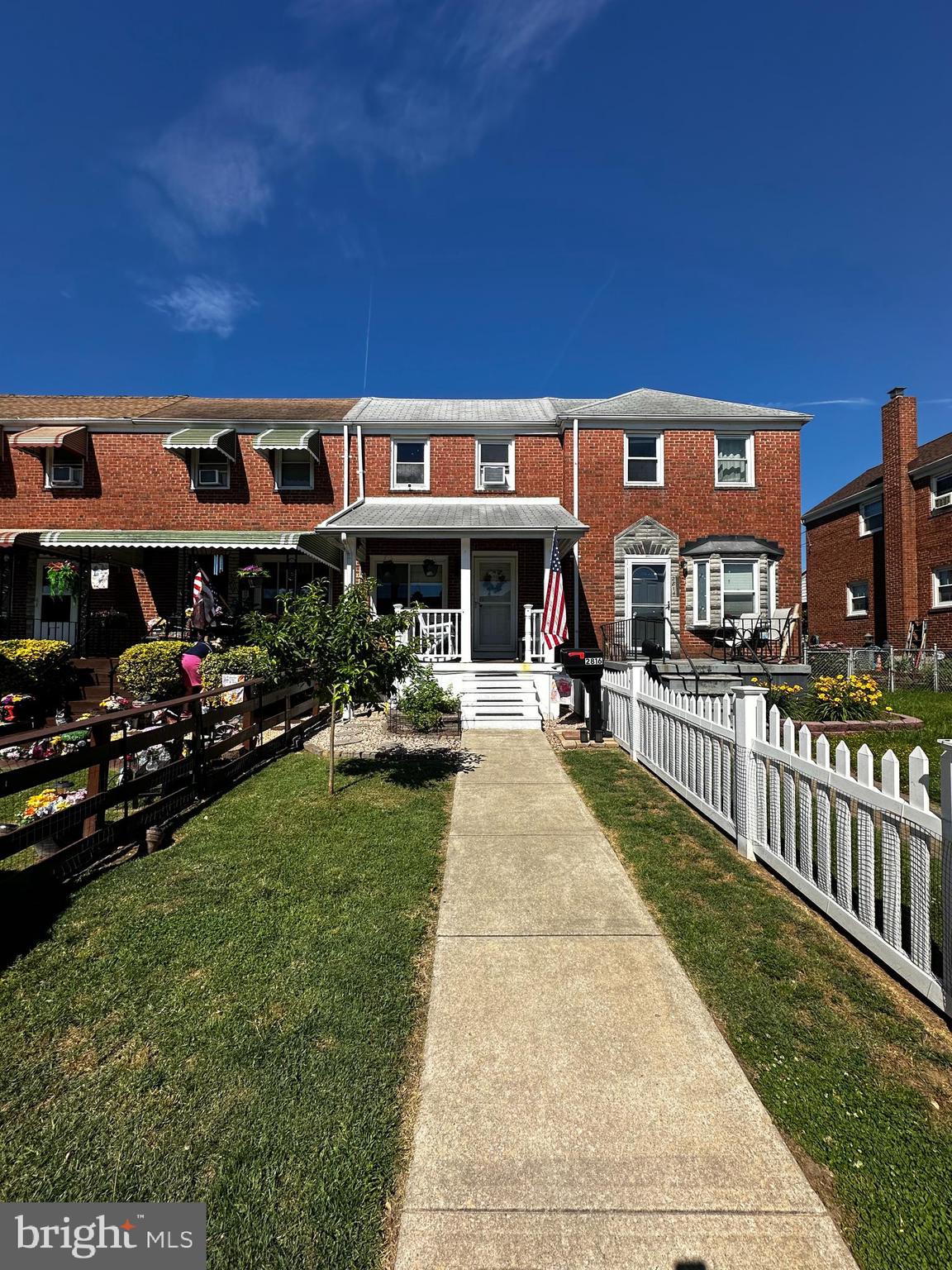 GRAY MANOR - Residential