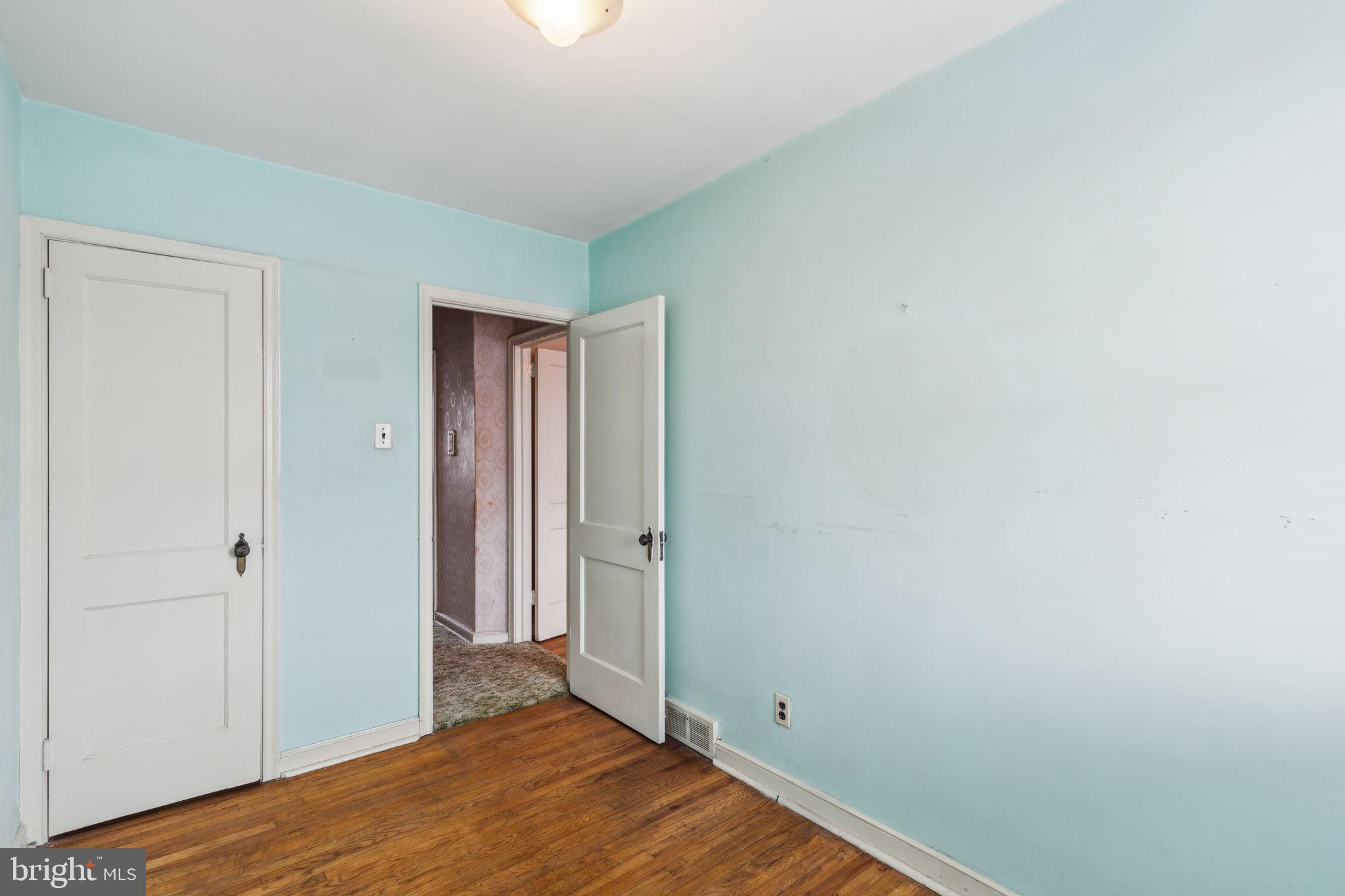 MAYFAIR (EAST) - Residential