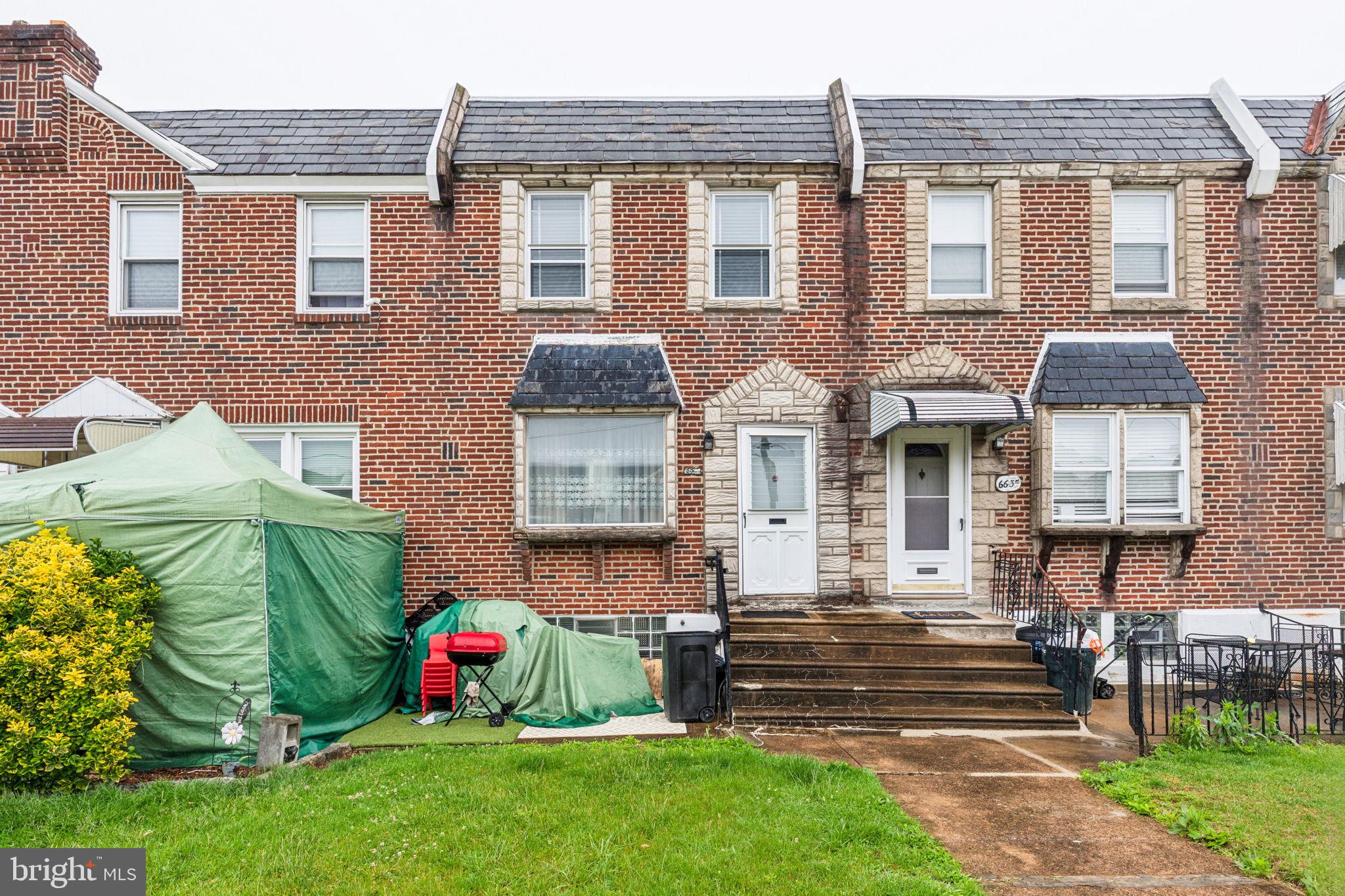 MAYFAIR (EAST) - Residential