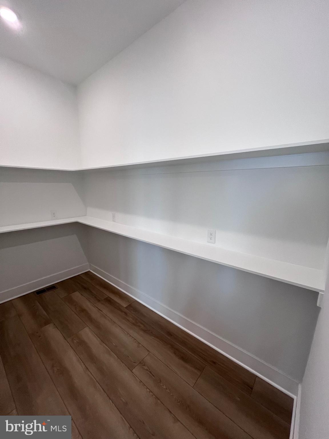 8823 CHESAPEAKE AVENUE