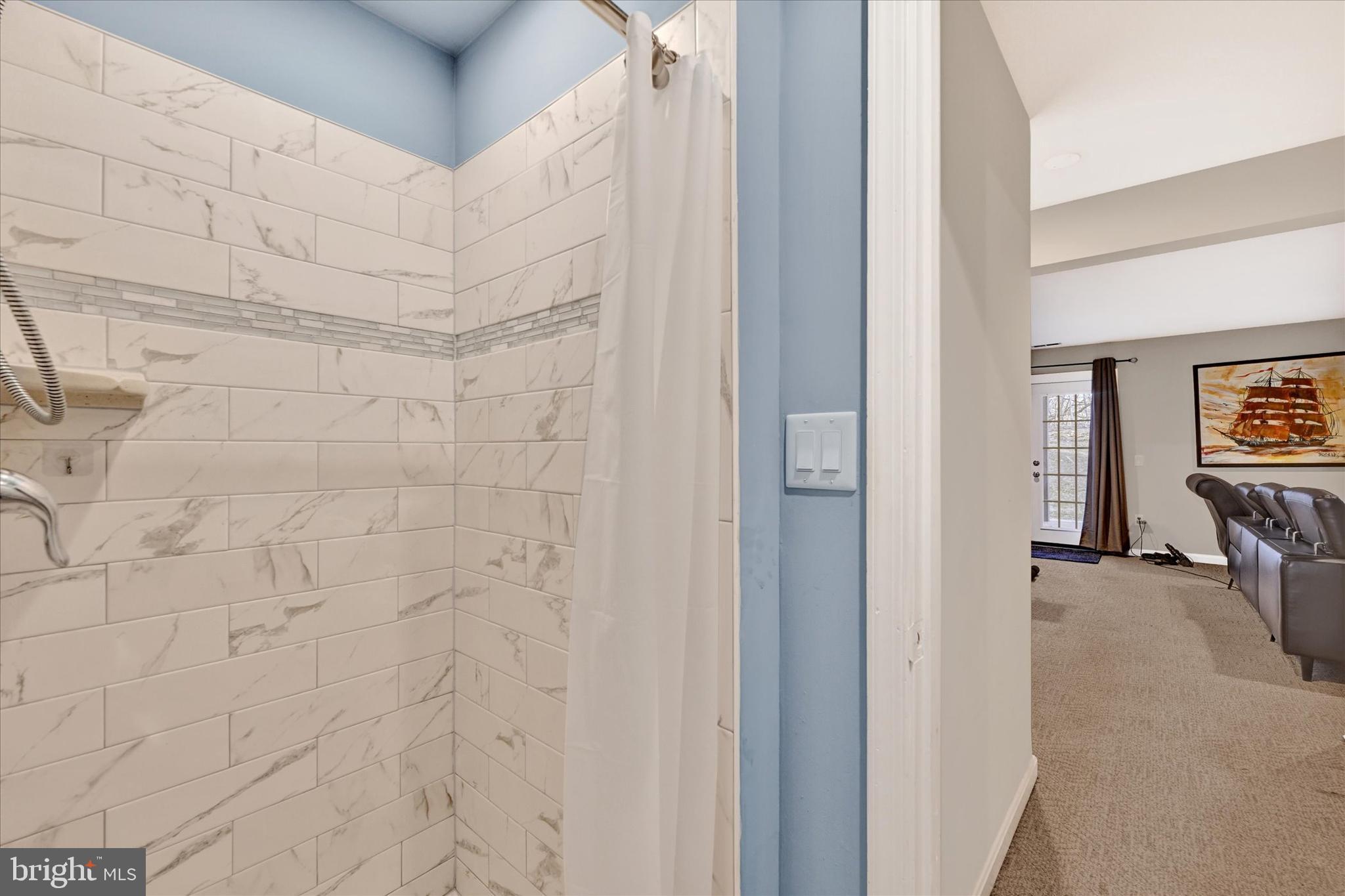 AUTUMN CREST - Residential