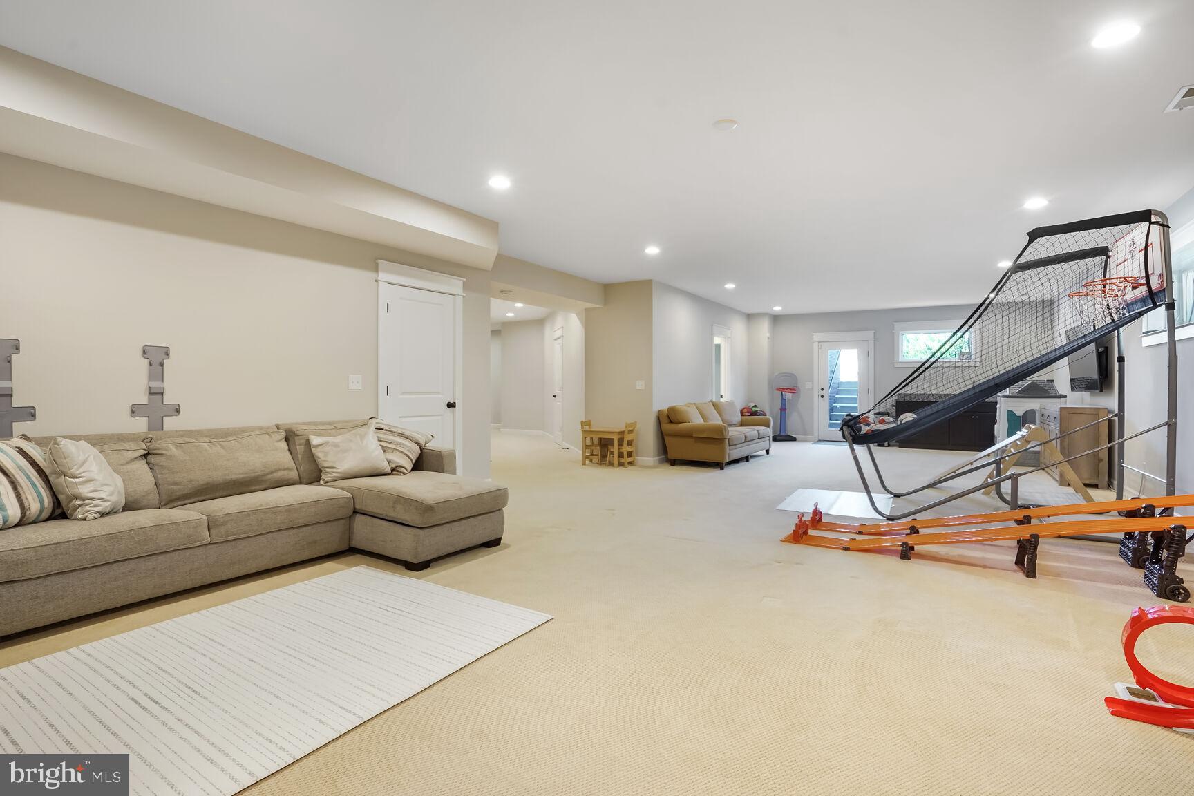 LEWINSVILLE HEIGHTS - Residential