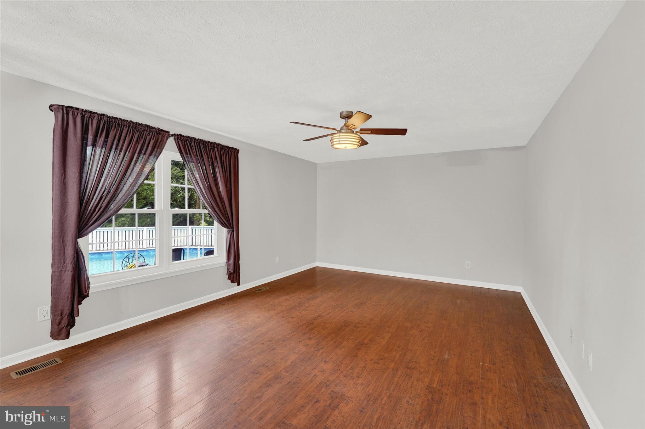 BRENTWOOD PARK - Residential