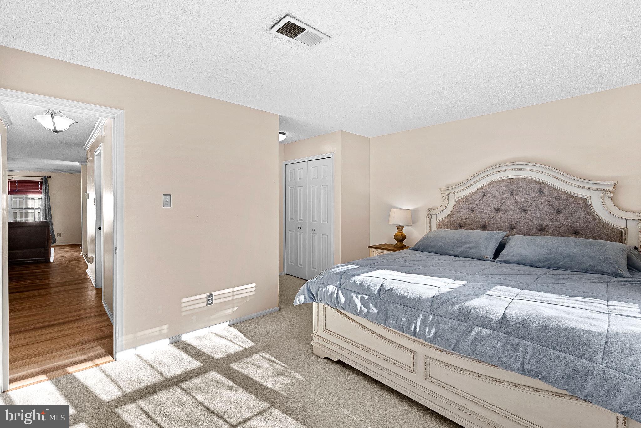 FOX CHASE - Residential