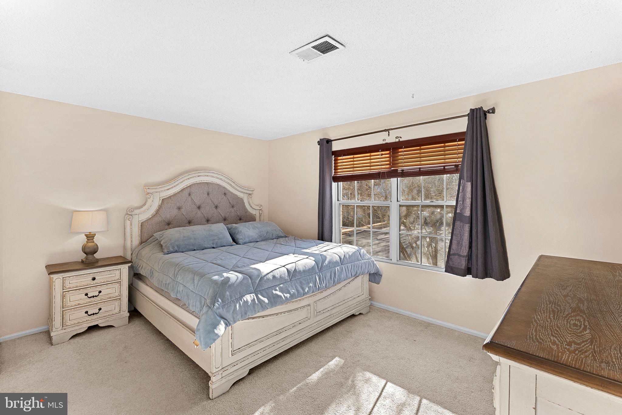 FOX CHASE - Residential