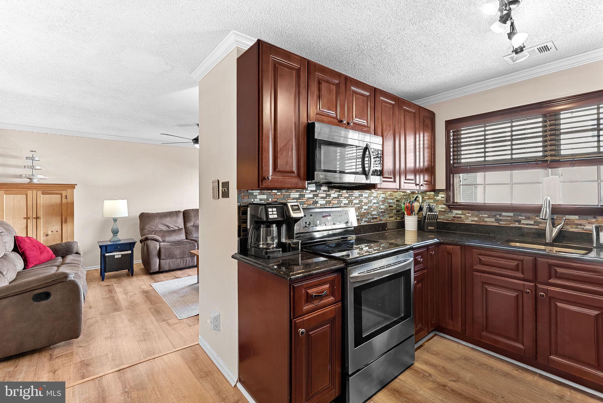 FOX CHASE - Residential