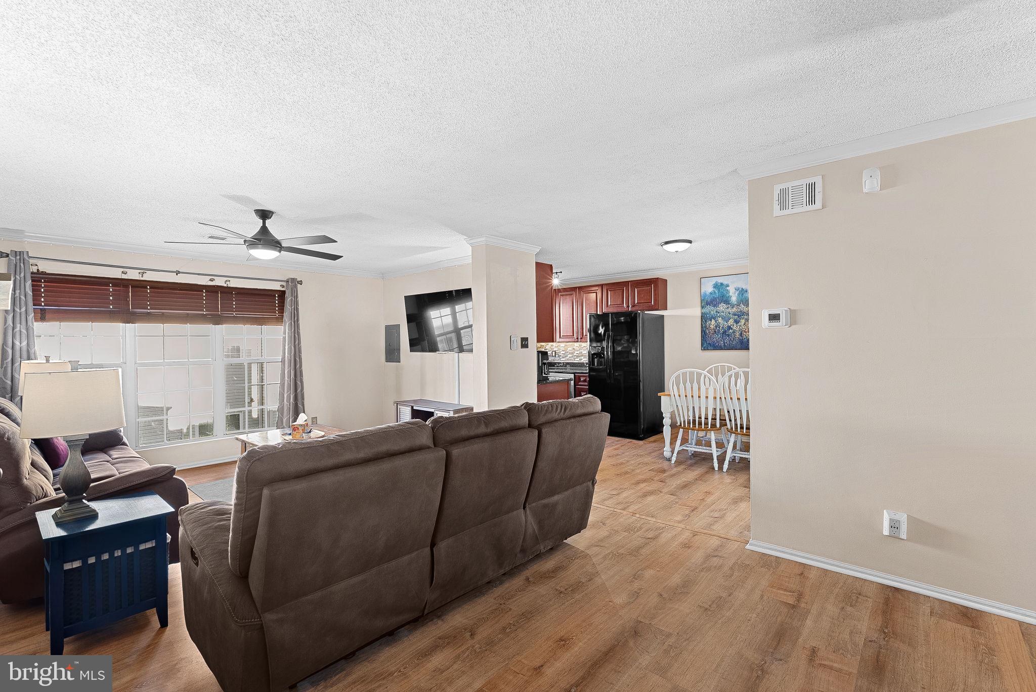 FOX CHASE - Residential