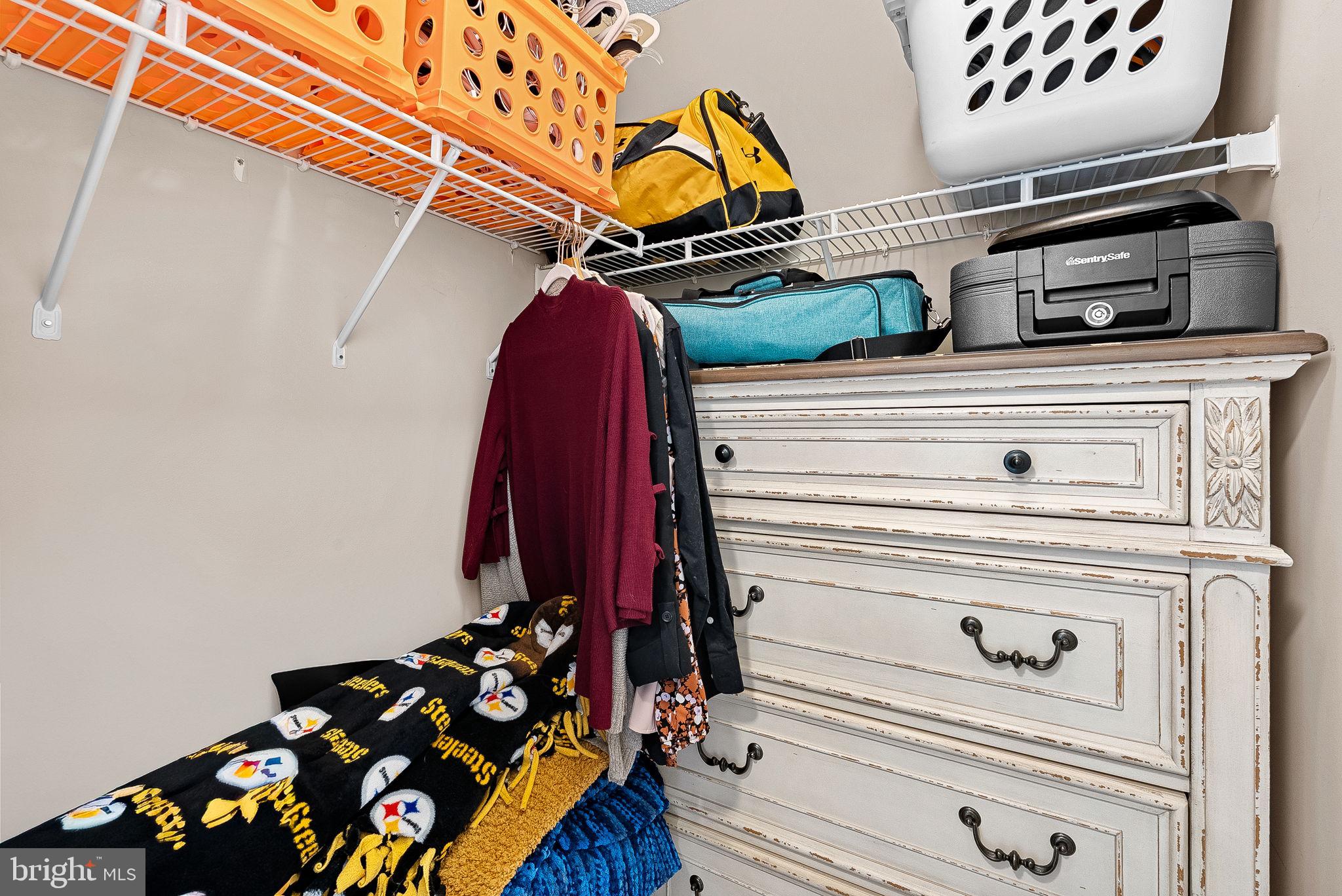 FOX CHASE - Residential