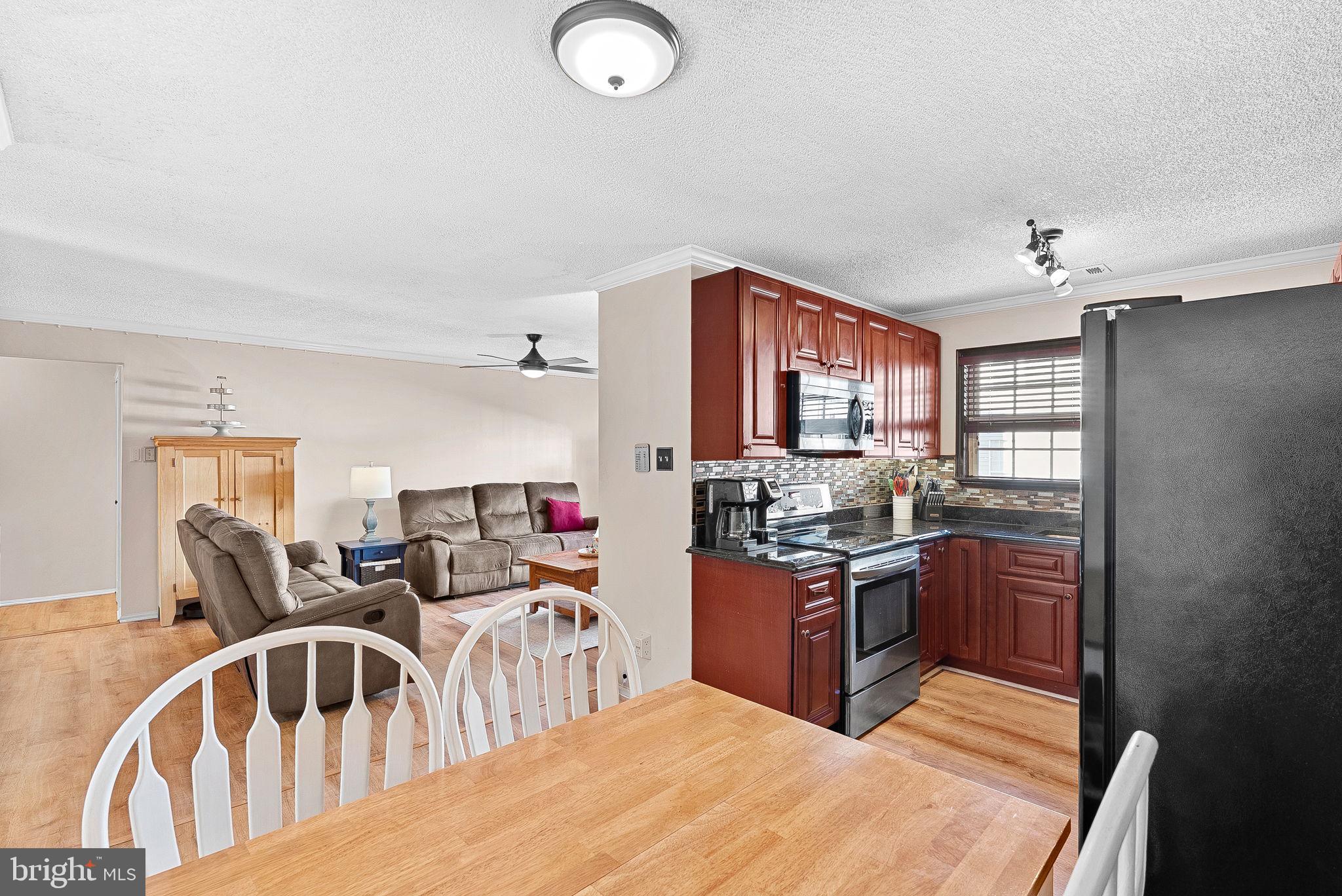 FOX CHASE - Residential