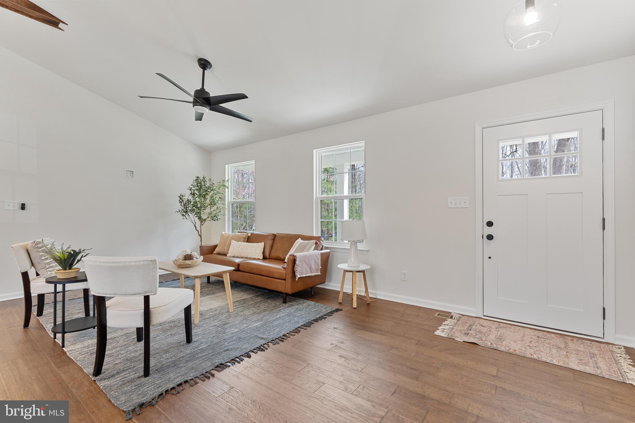 260 LOCUST DR
