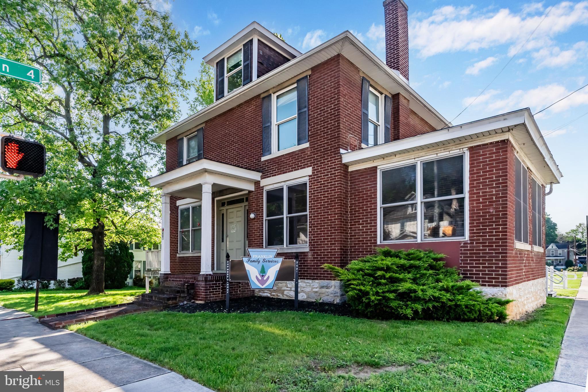 240 W KING STREET