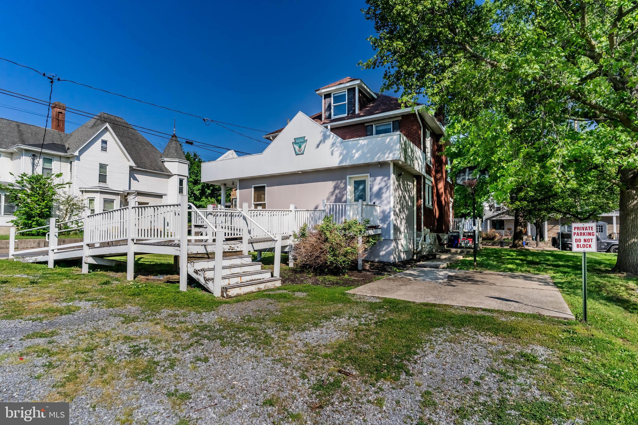 240 W KING STREET