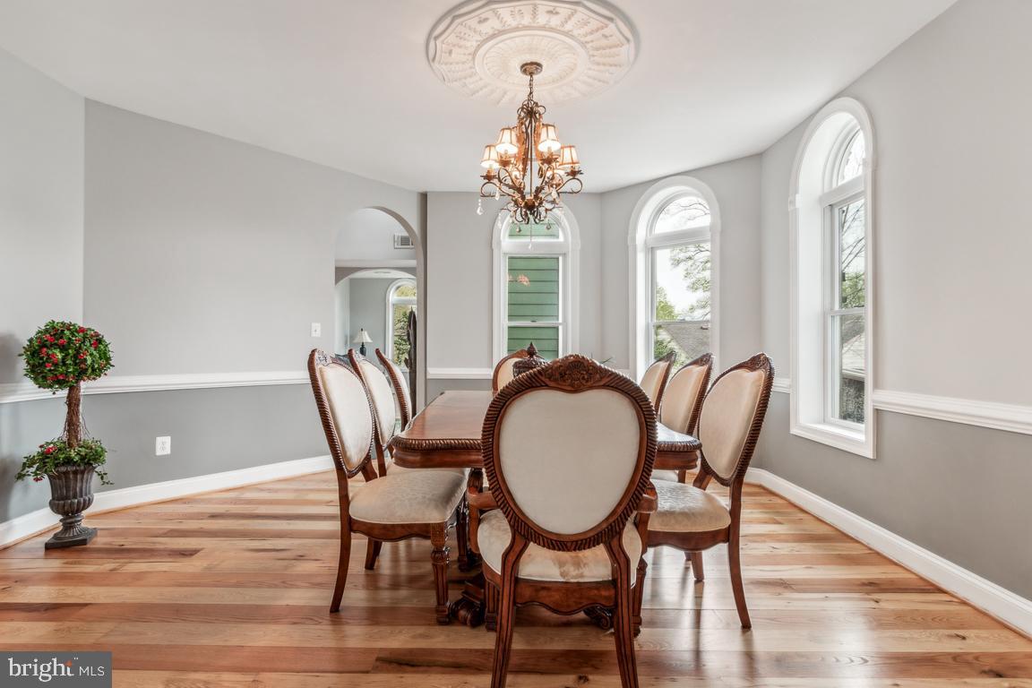 DUNN LORING GARDENS - Residential