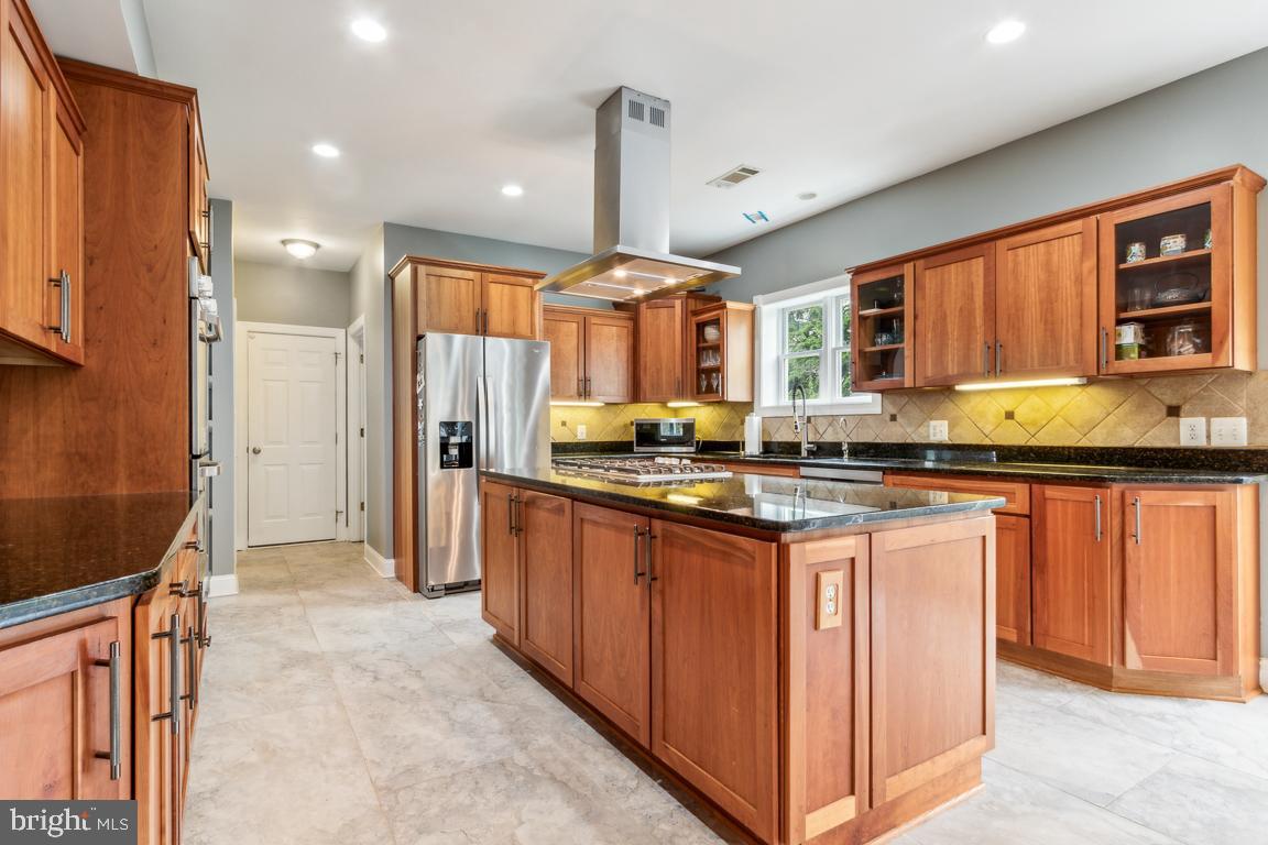 DUNN LORING GARDENS - Residential