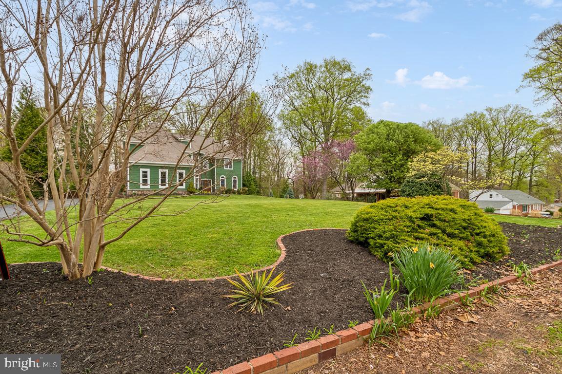 DUNN LORING GARDENS - Residential