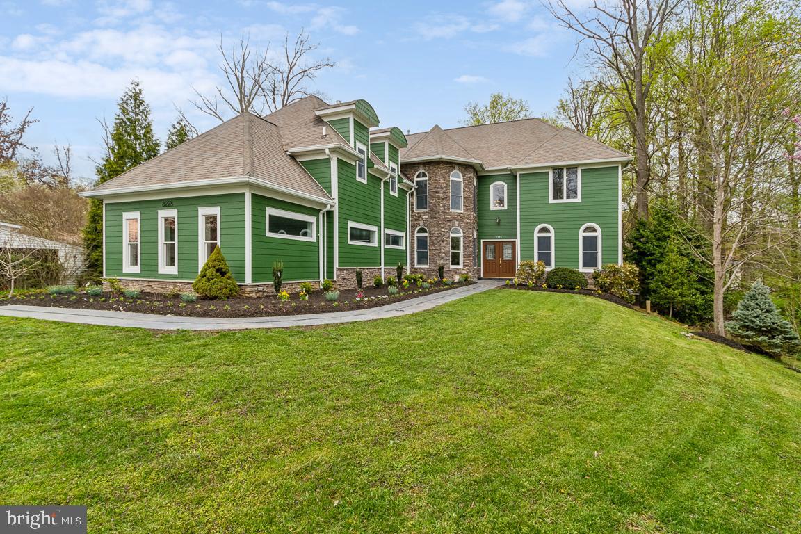 DUNN LORING GARDENS - Residential