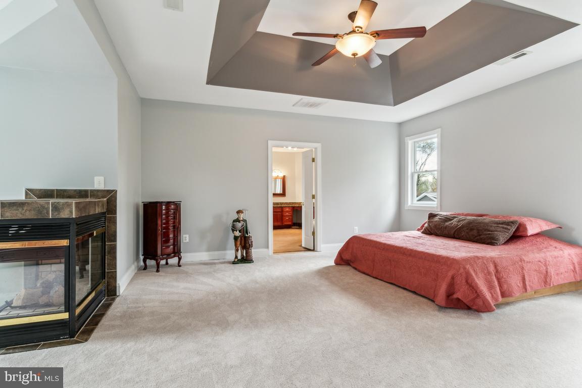 DUNN LORING GARDENS - Residential